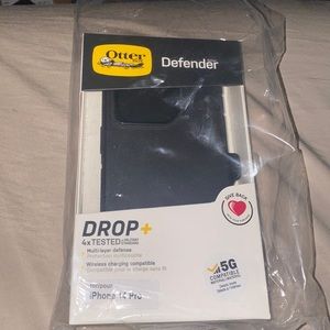 iPhone 14 Pro Otterbox Defender case